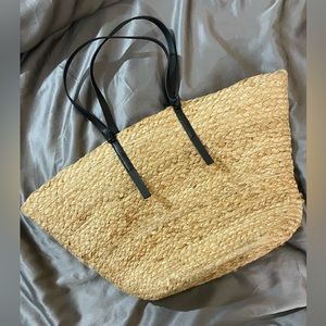 STRAW BAG Handmade with leather straps